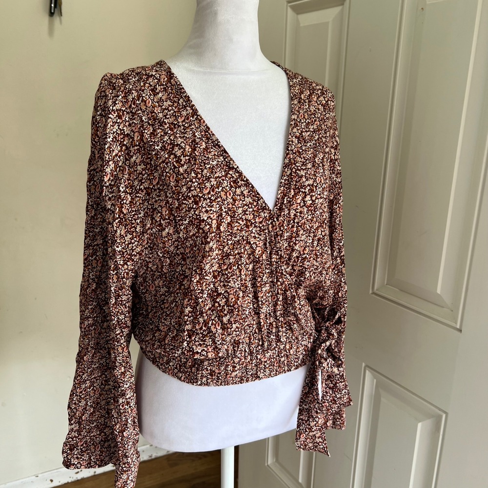 Madewell Ditsy Floral Wrap Top Brown Pink Long Sleeve V-Neck Size M NWT - Picture 2 of 7